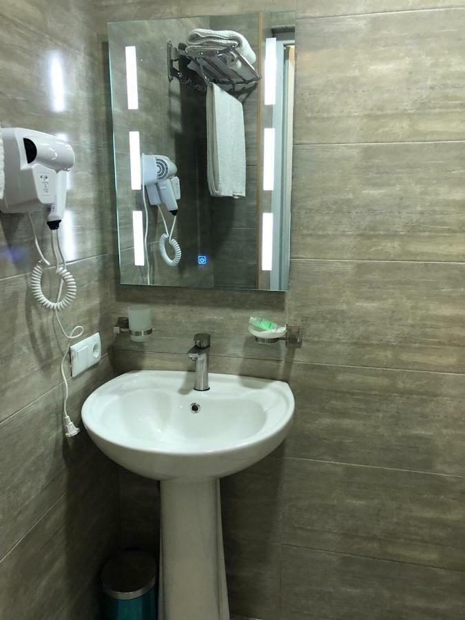 Hotel Royal Georgia Batumi Ngoại thất bức ảnh